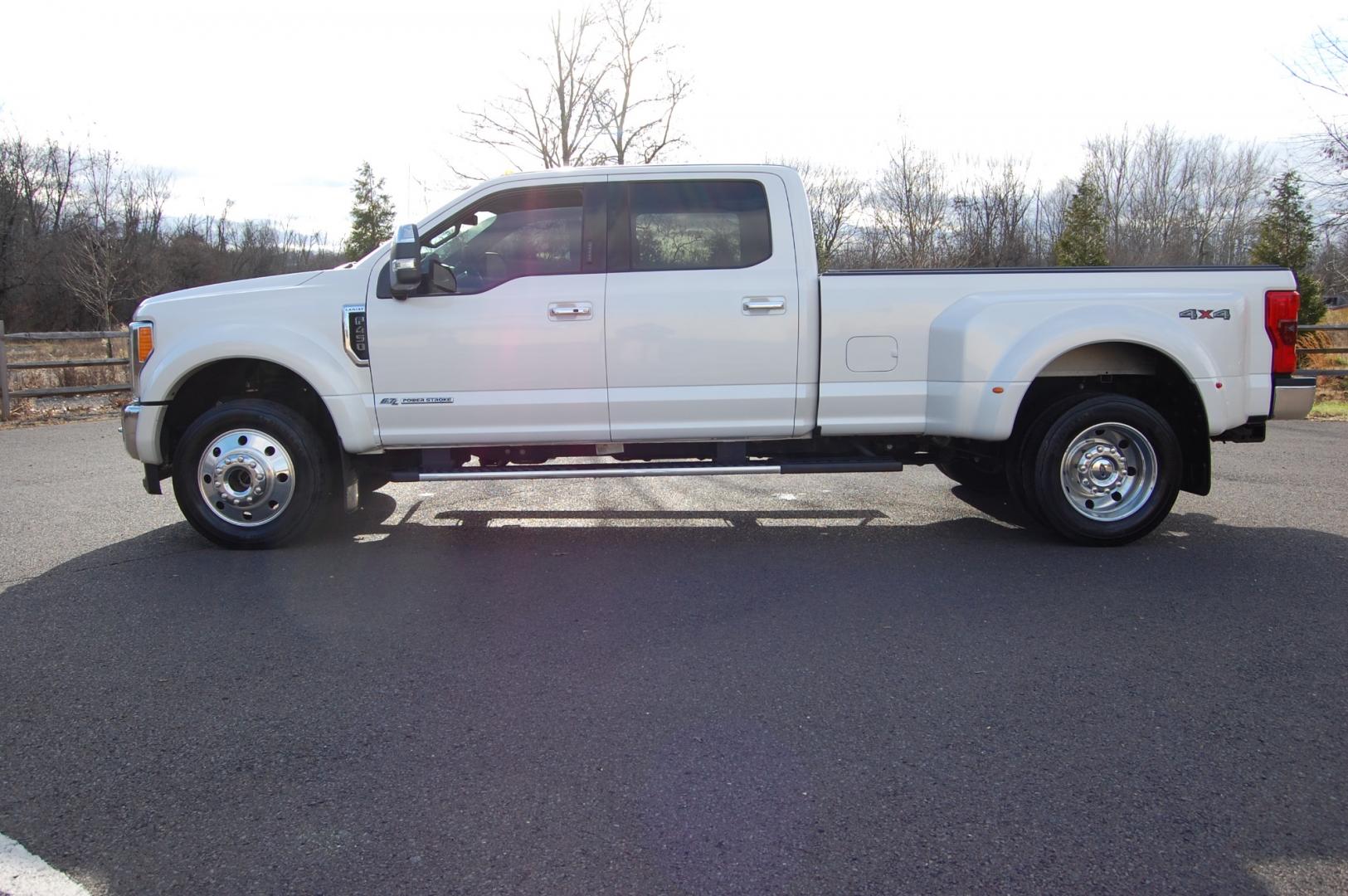 2017 White /Black Leather Ford F-450 SD Lariat Ultimate (1FT8W4DT7HE) with an 6.7 liter V8 Turbo Diesel engine, 6 speed Auto transmission, located at 6528 Lower York Road, New Hope, PA, 18938, (215) 862-9555, 40.358707, -74.977882 - 2017 Ford F450 Super Duty Lariat Ultimate. 4x4, Crew Cab, 6.7L Power Stroke Diesel Engine. White Platinum Metallic Tri-Coat Paint, Black Leather Interior. 82,250 miles. One owner. Ford ESP transferable warranty until March of 2025 or 125k miles. Intelligent Access w/ Remote Start, Tow Techno - Photo#1